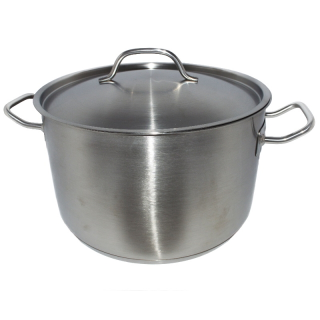 Кастрюля с металлической крышкой 7.5 л.,